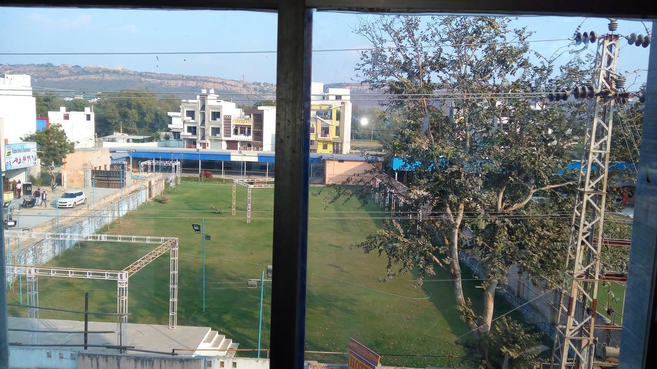 Hotel Amber Plaza Chittorgarh Exterior foto